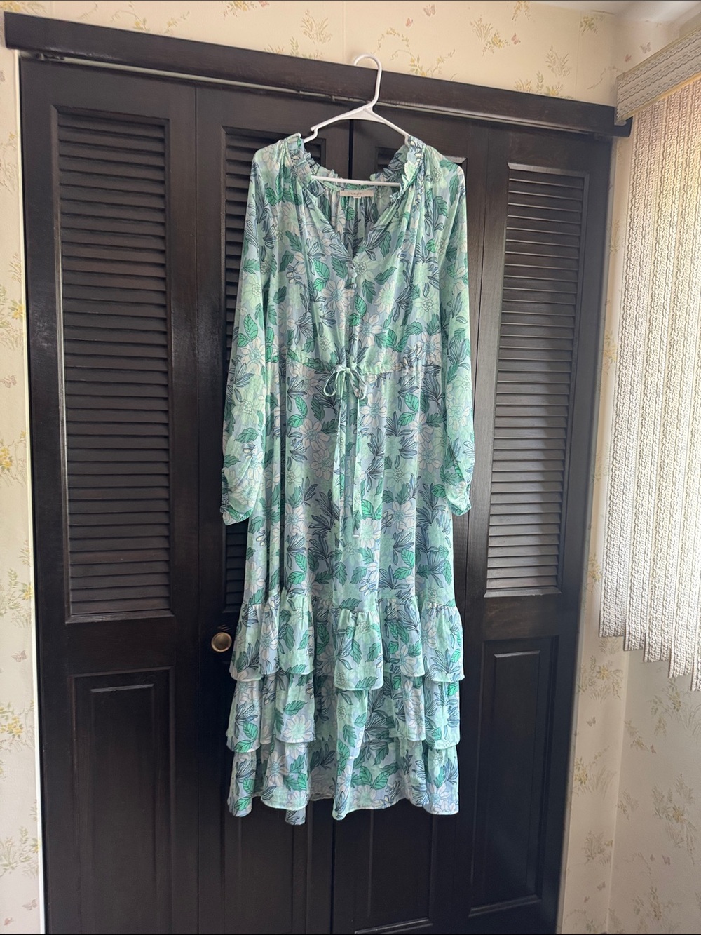 Tiered Floral V-Neck Maxi Dress